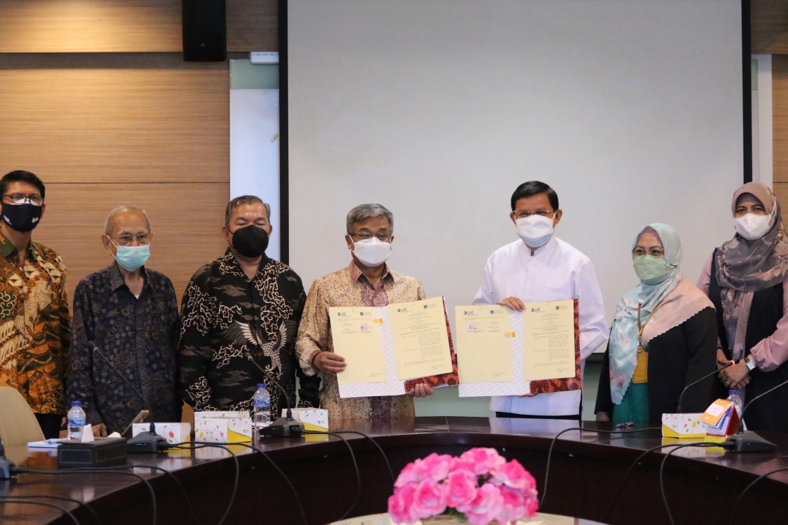 University Al-Azhar Indonesia and YARSI University Establish Collaboration by Signing MoU