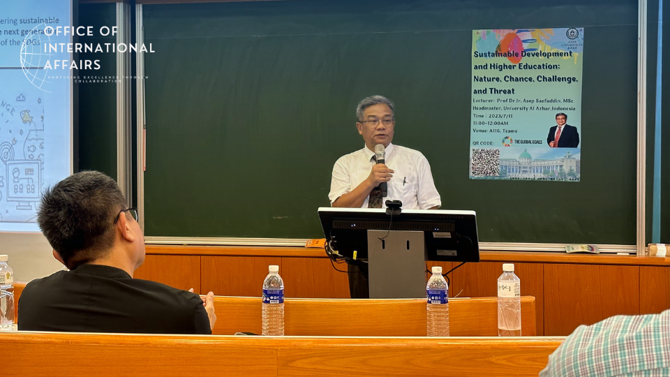 Visiting Asia University Taiwan, Rector of UAI Brings His Concern on Sustainable Development & Higher Education: Nature, Chance, Challenge and Threat ​in an Executive Lecture
